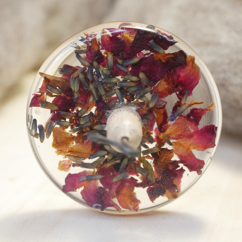 Botanical Top Whorl Resin Drop Spindle - 'Rose Potpurri', 37g